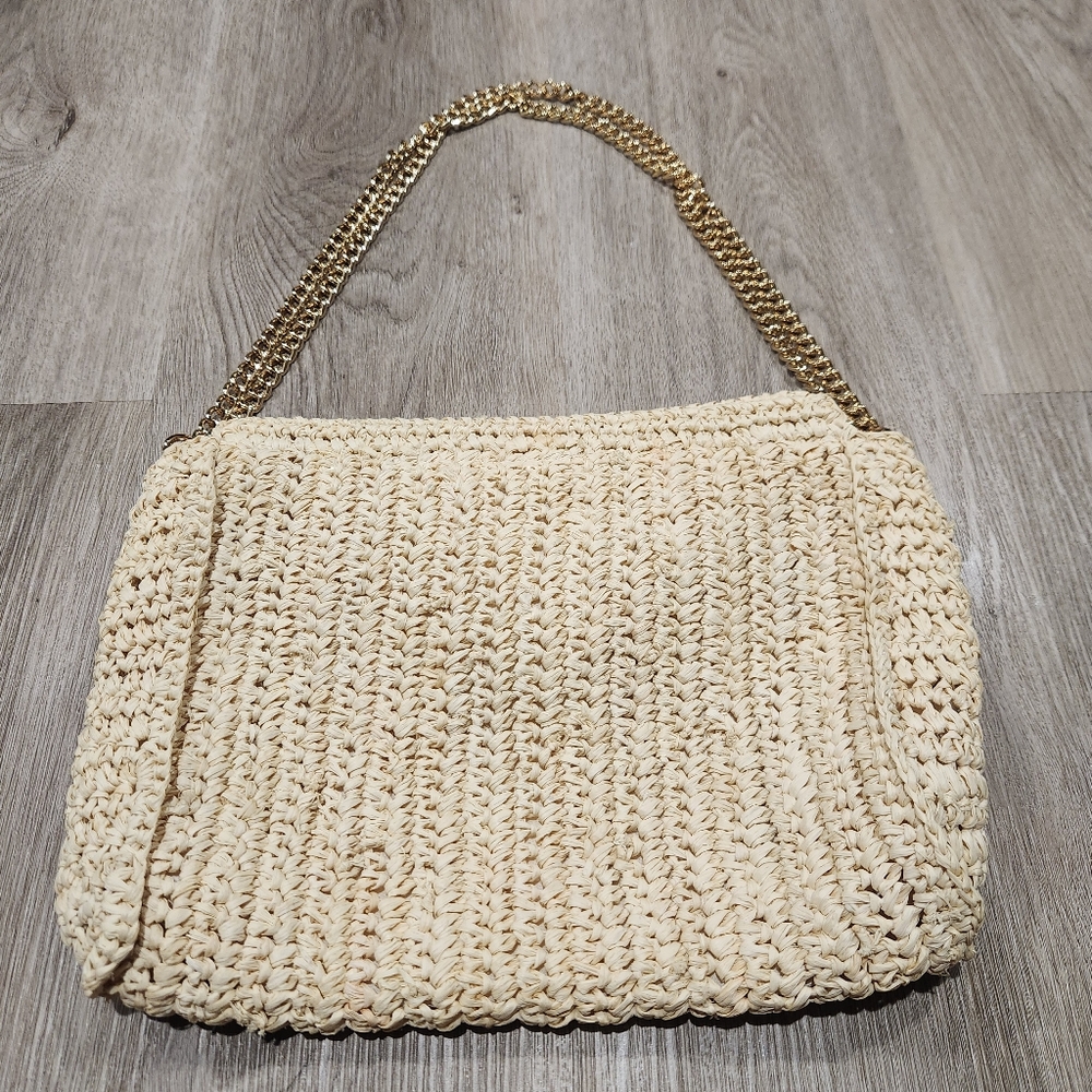 Covertible raffia shoulder/crossbody purse with gold chain - Picture 4 of 12